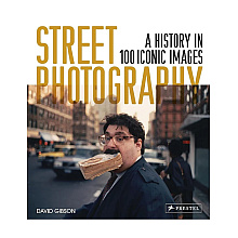 Книга на английском языке "Street Photography. A History in 100 Iconic Photographs"