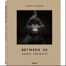 Книга на английском языке "Between Us. Animal Portraits"